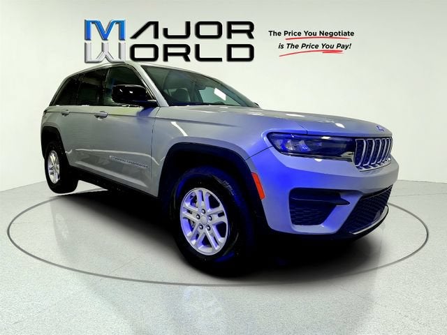 2024 Jeep Grand Cherokee Laredo