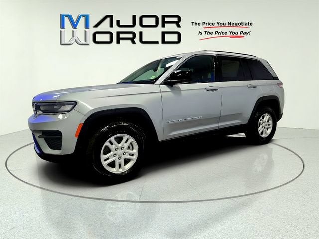 2024 Jeep Grand Cherokee Laredo