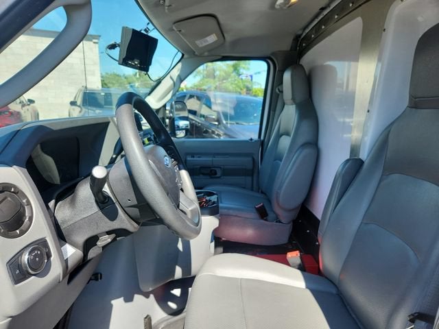 2023 Ford E-Series Cutaway Base