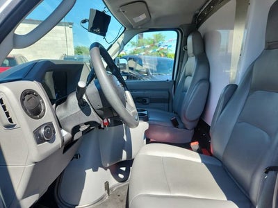 2023 Ford E-Series Cutaway Base