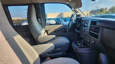 2025 Chevrolet Express Passenger 1LT