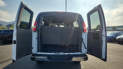 2025 Chevrolet Express Passenger 1LT