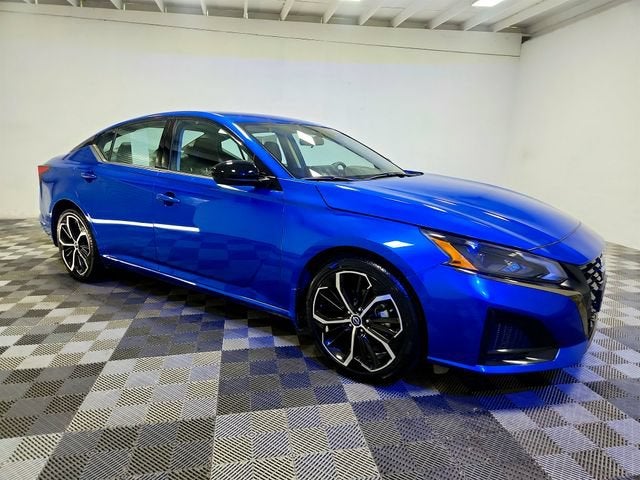 2025 Nissan Altima SR