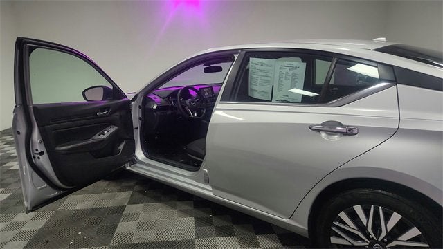 2024 Nissan ALTIMA Base