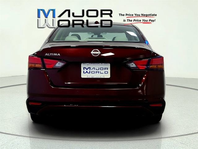 2025 Nissan Altima SV
