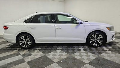 2022 Volkswagen Passat 2.0T SE