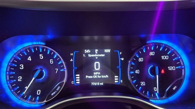 2023 Chrysler Voyager LX