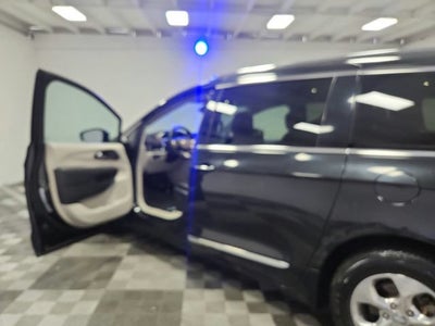 2018 Chrysler Pacifica Hybrid Touring L