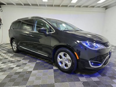 2018 Chrysler Pacifica Hybrid Touring L