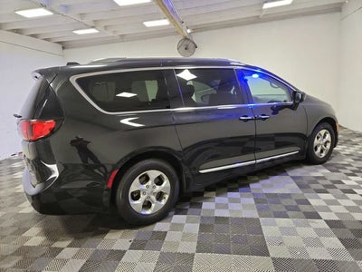 2018 Chrysler Pacifica Hybrid Touring L