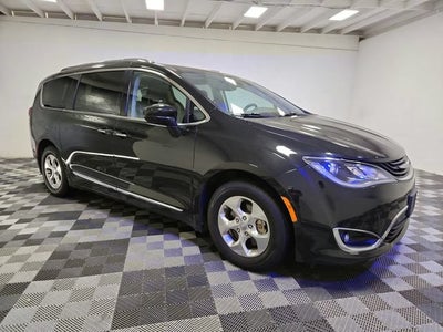 2018 Chrysler Pacifica Hybrid Touring L