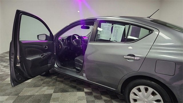 2016 Nissan Versa SV