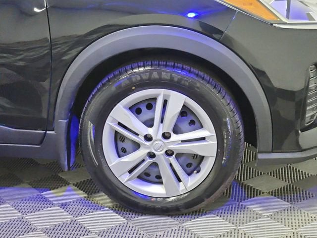 2023 Nissan Kicks S