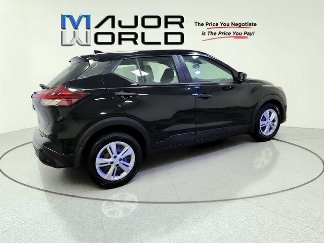 2023 Nissan Kicks S