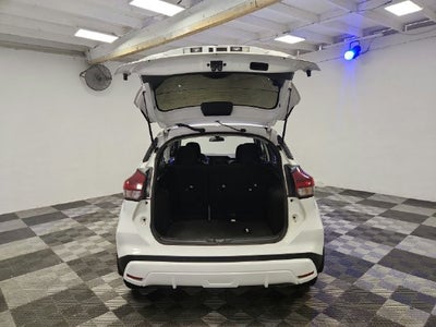 2022 Nissan Kicks SV