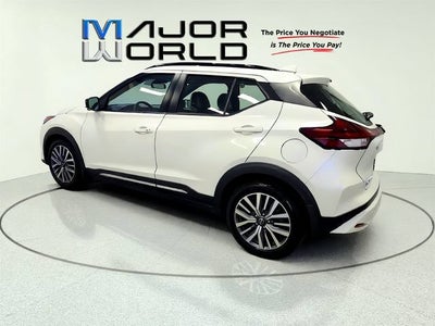 2023 Nissan Kicks SR