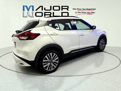 2023 Nissan Kicks SR