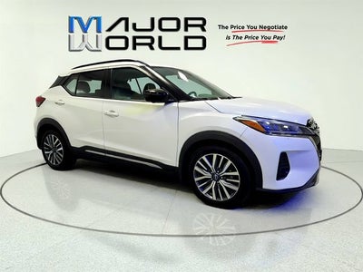 2023 Nissan Kicks SR