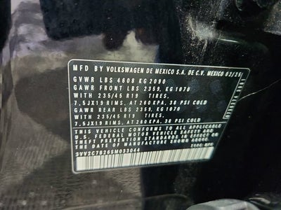 2025 Volkswagen Taos SE Black