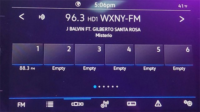 2025 Volkswagen Taos SE Black