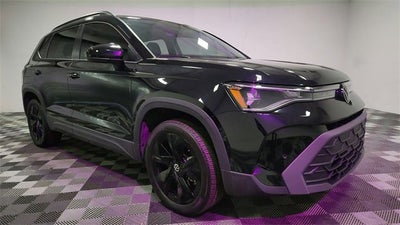 2025 Volkswagen Taos SE Black