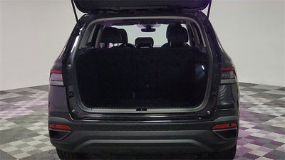 2025 Volkswagen Taos SE Black