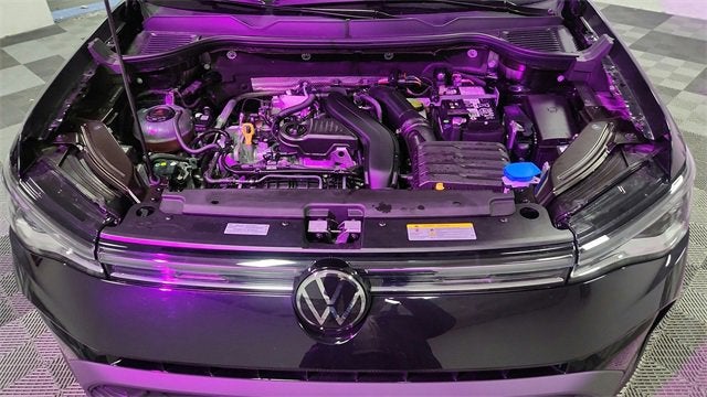 2025 Volkswagen Taos SE Black