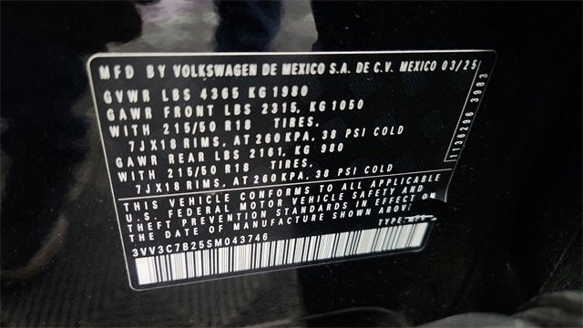 2025 Volkswagen Taos SE Black