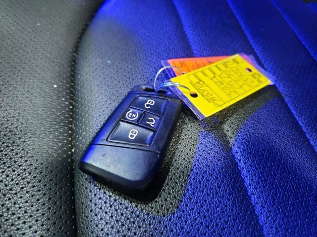 2025 Volkswagen Taos SEL
