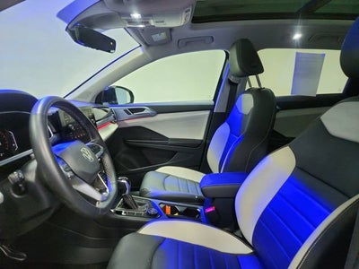 2025 Volkswagen Taos SEL
