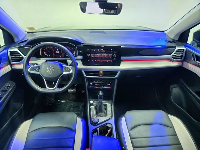2025 Volkswagen Taos SEL