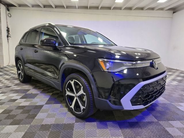 2025 Volkswagen Taos SEL