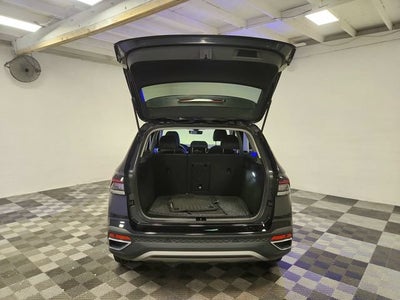2025 Volkswagen Taos SEL