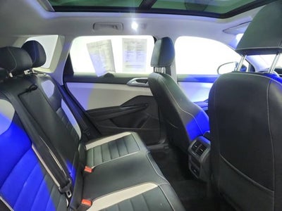 2025 Volkswagen Taos SEL