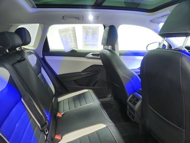 2025 Volkswagen Taos SEL
