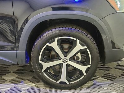 2025 Volkswagen Taos SEL