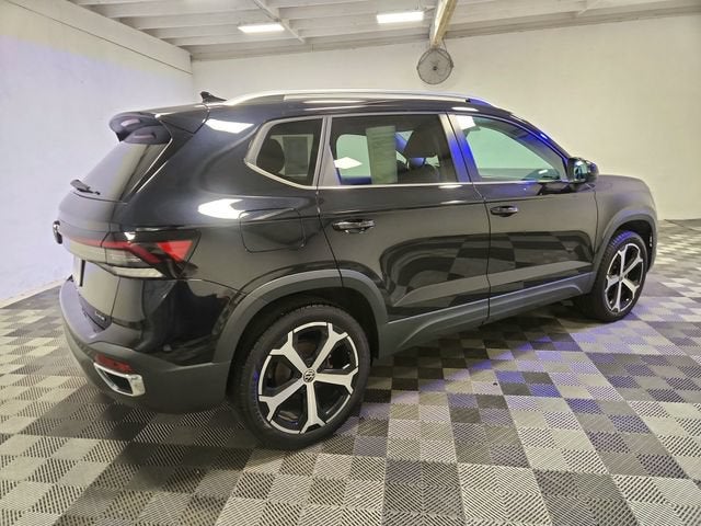 2025 Volkswagen Taos SEL