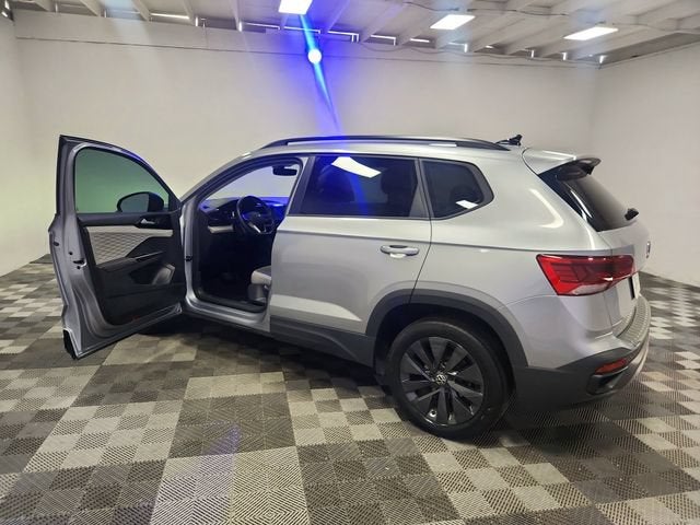 2024 Volkswagen Taos S