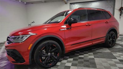 2024 Volkswagen Tiguan SE R-Line Black