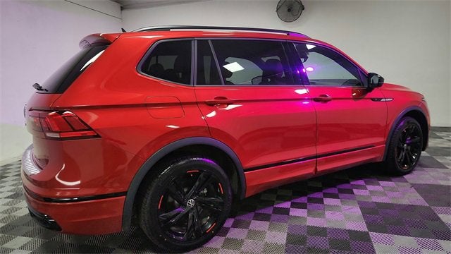 2024 Volkswagen Tiguan SE R-Line Black