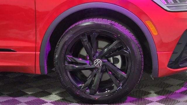 2024 Volkswagen Tiguan SE R-Line Black