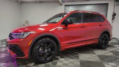 2024 Volkswagen Tiguan SE R-Line Black