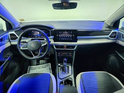 2025 Volkswagen Taos SE