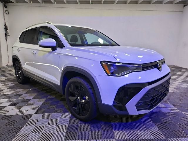 2025 Volkswagen Taos SE