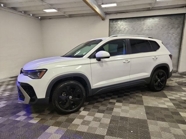 2025 Volkswagen Taos SE