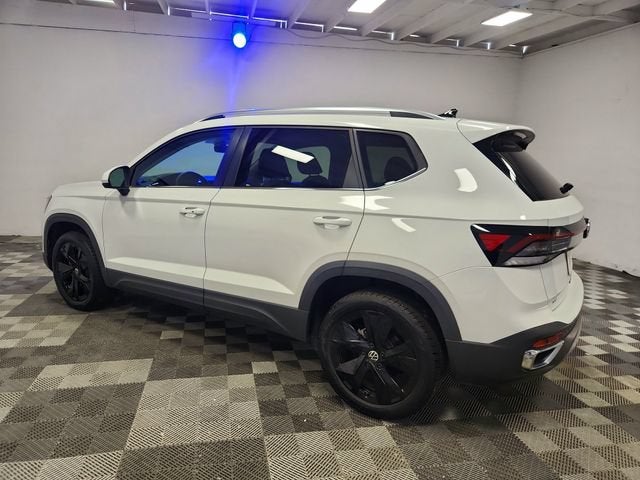 2025 Volkswagen Taos SE