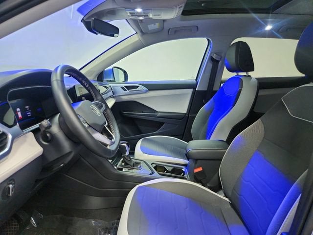 2025 Volkswagen Taos SE - Photo 16
