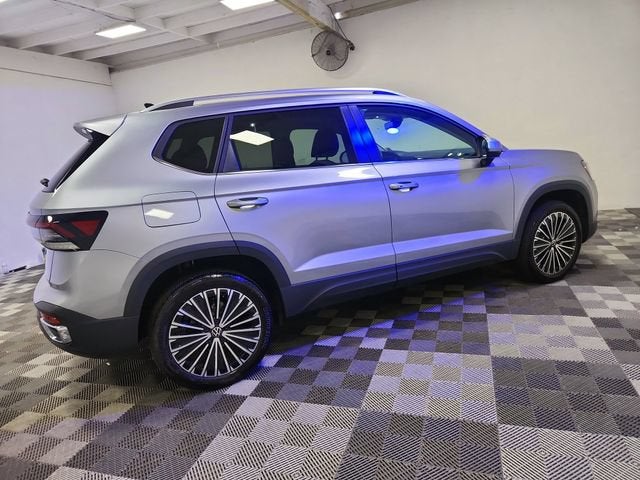 2025 Volkswagen Taos SE - Photo 7