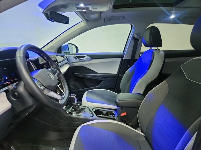 2025 Volkswagen Taos SE - Photo 9