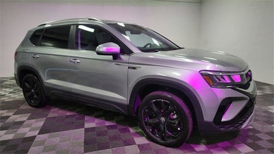 2024 Volkswagen Taos SE